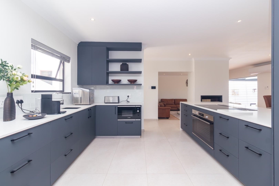 4 Bedroom Property for Sale in Camps Bay Western Cape